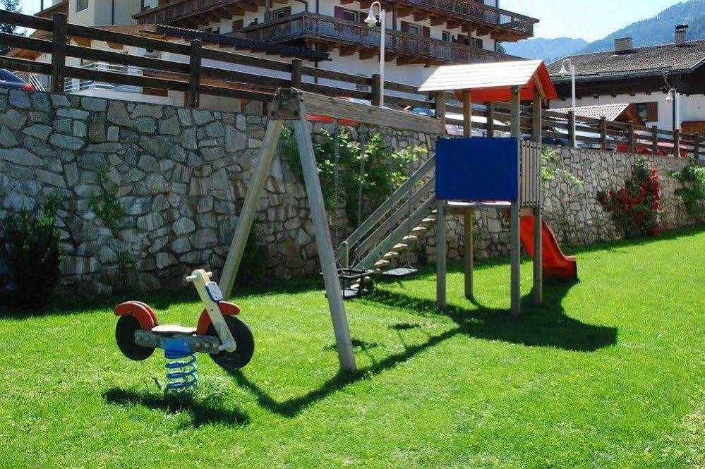 Residence Rautal B&B ***S San Vigilio Di Marebbe Bagian luar foto